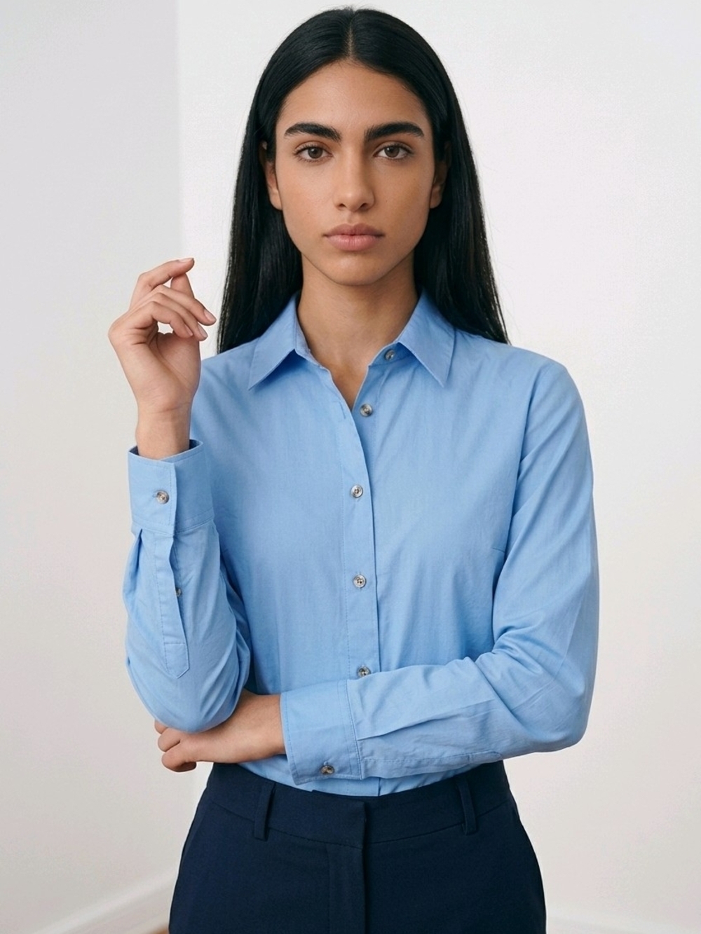 NWT Classic Cornflower Blue Button-Down Shirt with Point Collar sz Medium